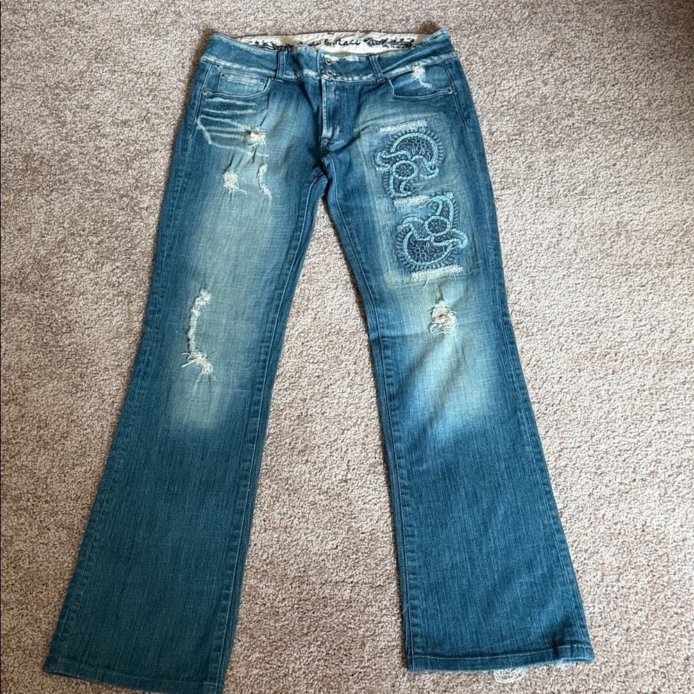 People for peace/Stylish Blue Flare Jeans with Embroidered Detail#067